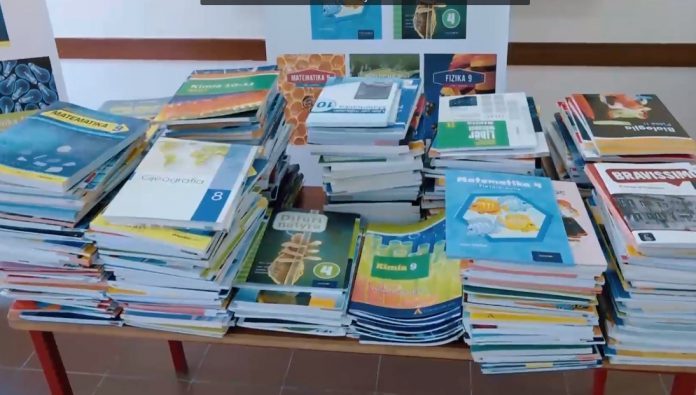 Skandal në librat shkollorë në Maqedoninë e Veriut, Kosova quhet Metohi