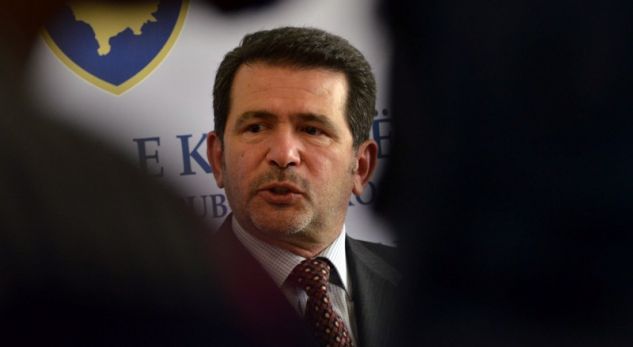 Ish-ministri i arrestuar për korrupsion dhe dallavere me prona është Fadil Ismajli