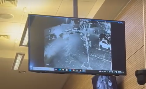 Pamje të tjera, momenti kur Granit Plava arrin në restorant, pas tij edhe Naim Murseli me familje