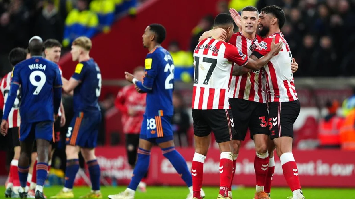 “Uau” – analistët e njohur lavdërojnë Granit Xhakën si “luftëtar absolut” pas fitores së Sunderlandit kundër Newcastle në derbi