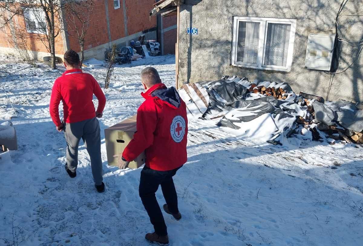 Vërshimet e fundit, Drejtoria për Siguri dhe Emergjenca evakuon tri familje në lagjen “Kodra e Trimave”