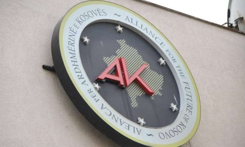 Këta janë 6 deputetë e AAK-së