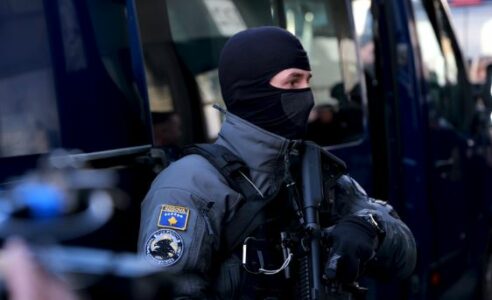 Ekstradohet nga Anglia në Kosovë i kërkuari për vrasje në tentativë