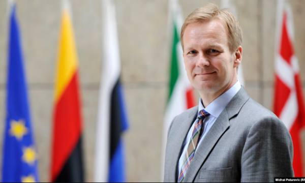 Sorensen sot në Kosovë, takohet me Osmanin