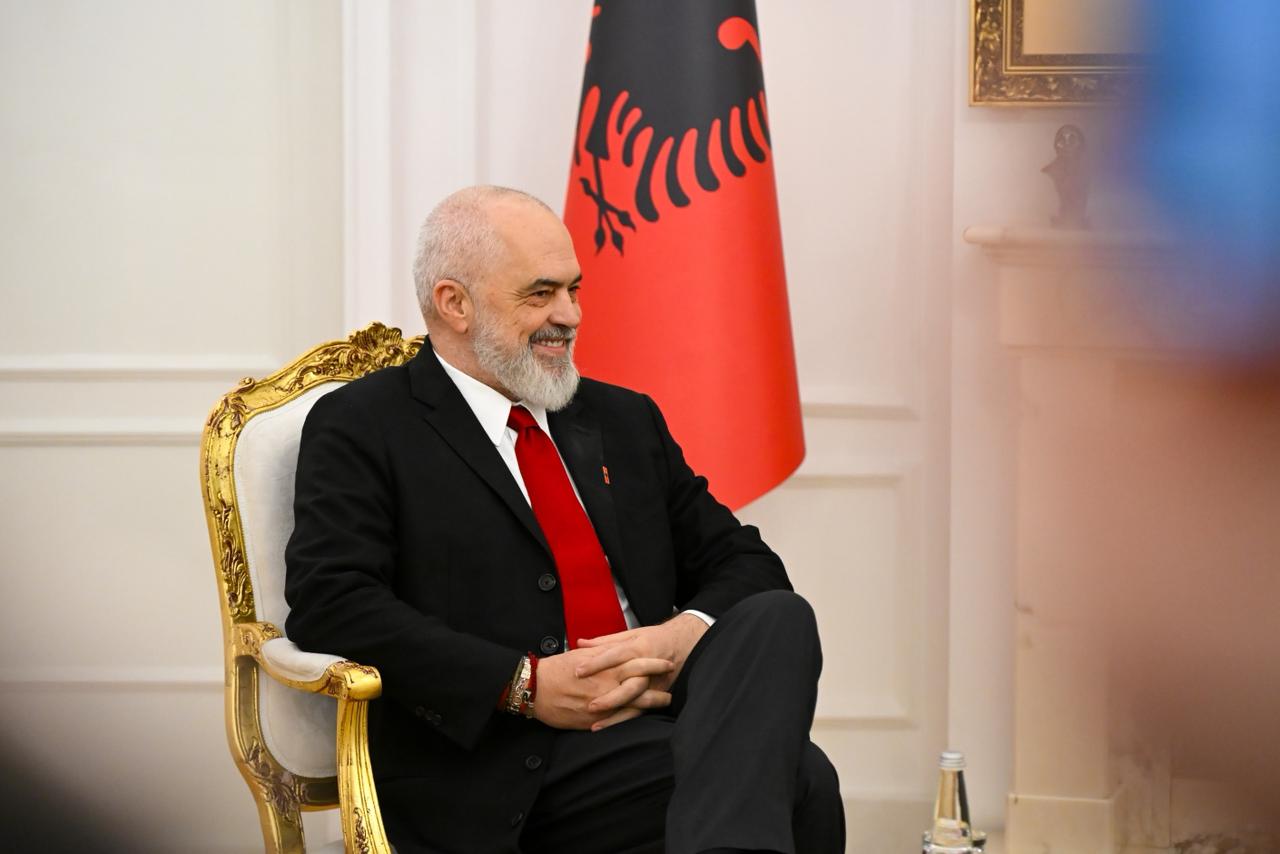 Rama tregon “një sekret”: Osmani u kërcënua dy vjet nga Haga, s’i la prokurorët ta dhunonin edhe zyrën e Presidentit