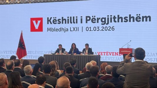 Me një orë vonesë, nis Këshilli i Përgjithshëm i VV-së