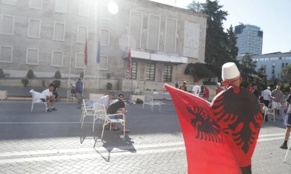 Dita e 21- të në Tiranë, protestuesit i japin ultimatum vetëm edhe sot Ramës për dorëheqje