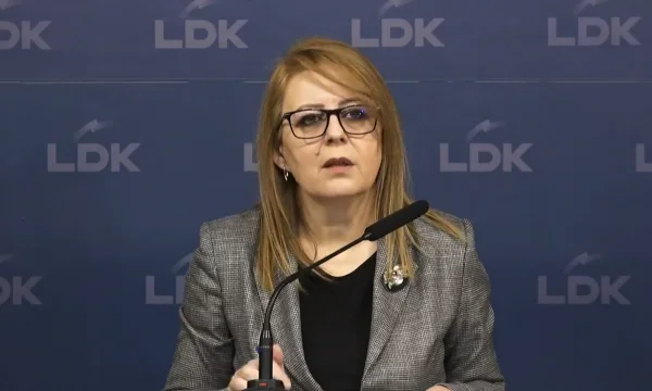 Bajrami dorëzon kallëzim penal për deponinë në Sferkë të Pejës